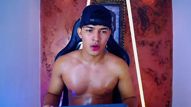 jamescurli  online show from February 13, 2:09 pm
