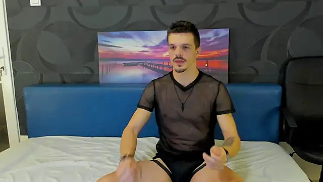 Snapshot of DonyBrown chatting on February 14, 9:53 pm DonyBrown online show from February 14, 9:53 pm