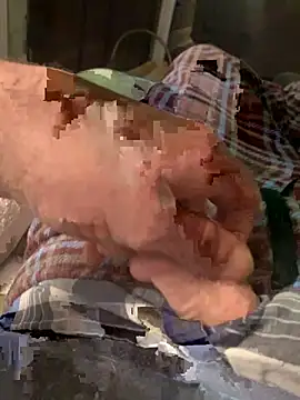 willcumforu online show from February 17, 4:09 am