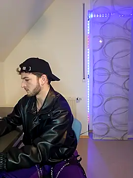 Sexynoah online show from December 10, 3:44 pm