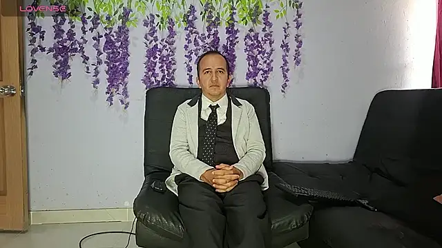 yazforeSolo online show from February 12, 2:34 pm