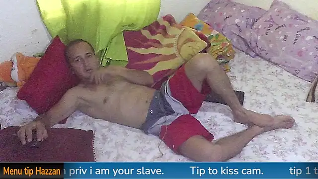 Snapshot of yazforeSolo chatting on January 13, 8:26 pm yazforeSolo online show from January 13, 8:26 pm