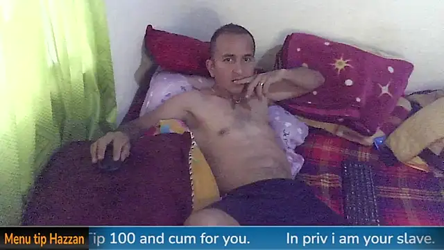 Snapshot of yazforeSolo chatting on January 3, 8:22 pm yazforeSolo online show from January 3, 8:22 pm