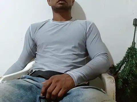 fernandez latinblackk online show from January 8, 9:03 am