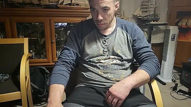 ScubaStevex online show from April 19, 6:57 am