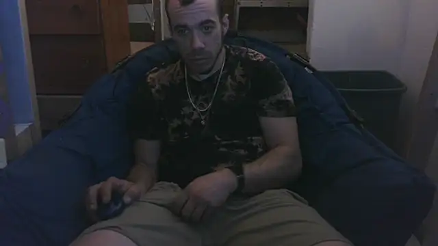 Snapshot of ScubaStevex chatting on February 6, 6:51 am ScubaStevex online show from February 6, 6:51 am