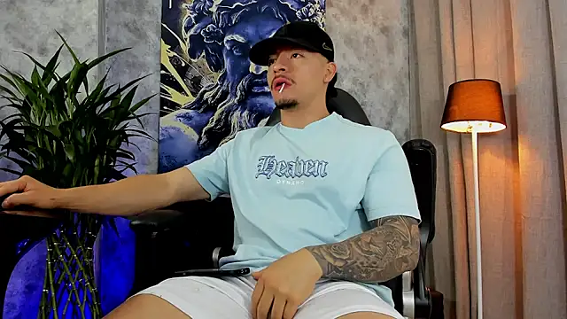 Snapshot of boyc022_ chatting on October 15, 11:23 pm boyc022 online show from October 15, 11:23 pm