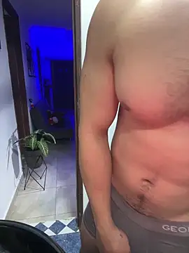 boyc022  online show from April 20, 1:52 am