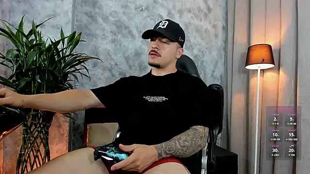 boyc022  online show from March 27, 1:54 am