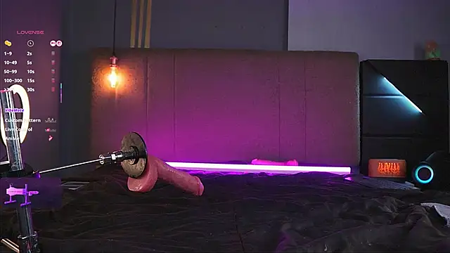 Snapshot of samuel_boy_tatoo chatting on October 21, 2:42 pm samuel boy tatoo online show from October 21, 2:42 pm