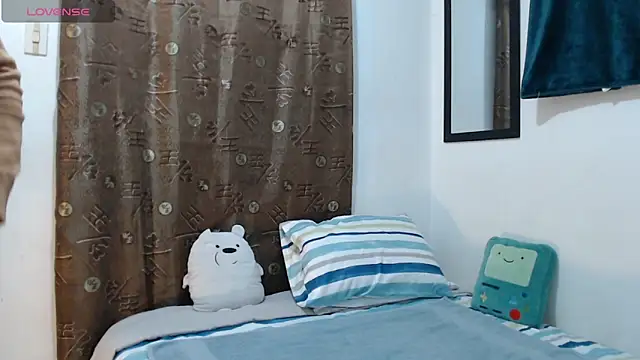 Snapshot of Thhiago_tay chatting on October 6, 4:39 am Thhiago tay online show from October 6, 4:39 am