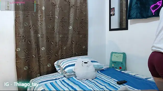 Snapshot of Thhiago_tay chatting on October 11, 5:33 am Thhiago tay online show from October 11, 5:33 am