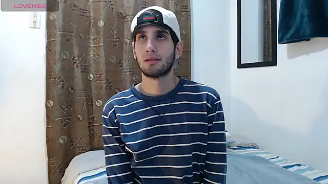 Snapshot of Thhiago_tay chatting on September 29, 4:14 pm Thhiago tay online show from September 29, 4:14 pm