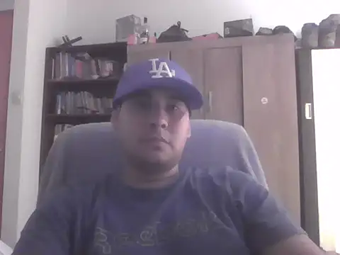 estudiante69 online show from February 20, 7:59 pm