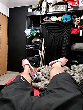 Alee3xxx online show from December 2, 5:21 am