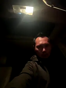 2Fly4Guy online show from December 15, 5:04 am