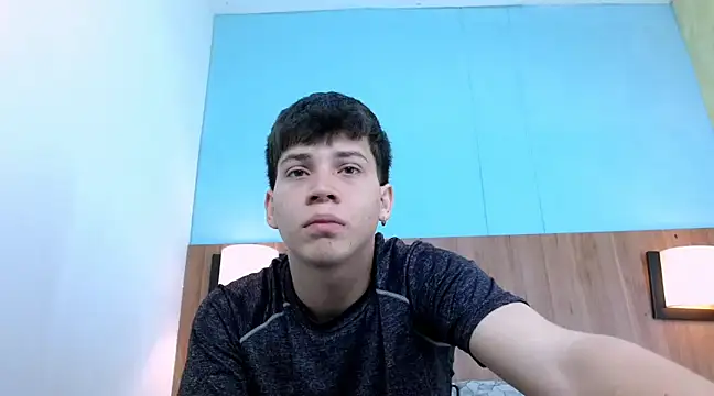 Snapshot of Jonathan_Moreau chatting on January 4, 12:16 pm Jonathan Moreau online show from January 4, 12:16 pm