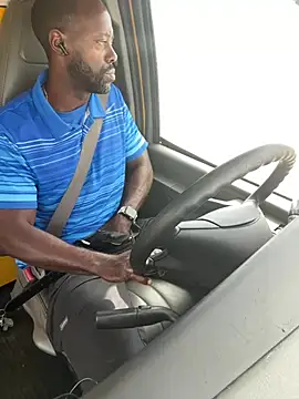 Melaneighted online show from April 1, 2:47 pm