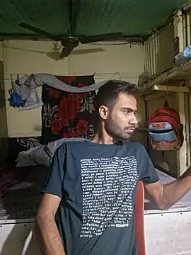 Skinny Bigass 23 online show from December 4, 10:55 am