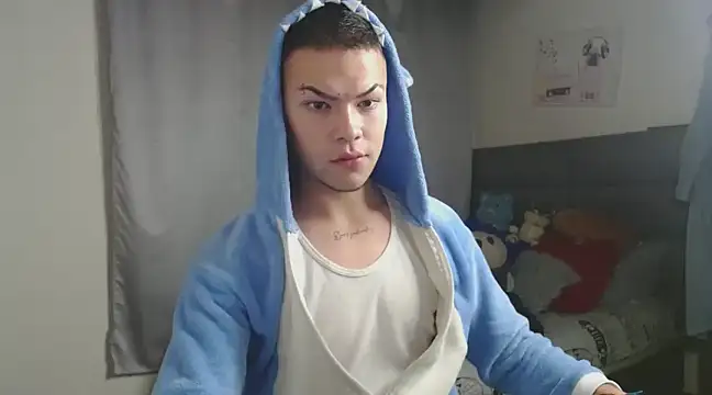 Snapshot of MarceloMilk chatting on February 24, 3:23 am MarceloMilk online show from February 24, 3:23 am