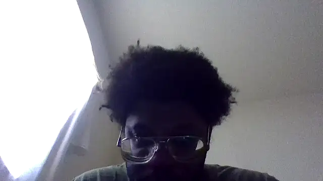 dvaughn3117 online show from April 19, 10:45 pm