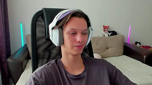 Ostin meow online show from February 21, 10:16 am