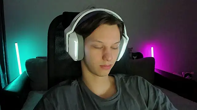 Ostin meow online show from February 8, 1:15 pm