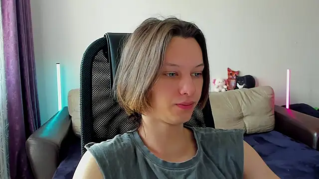 Ostin meow online show from April 29, 9:03 am