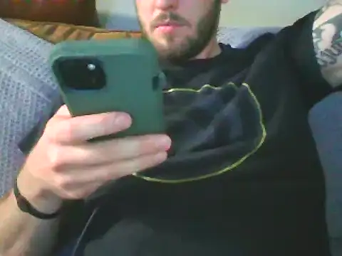 Snapshot of rickyslick123 chatting on October 31, 5:20 am rickyslick123 online show from October 31, 5:20 am