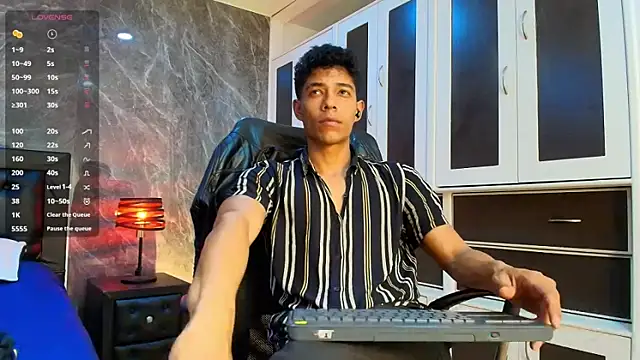 wagz online show from June 12, 9:12 pm