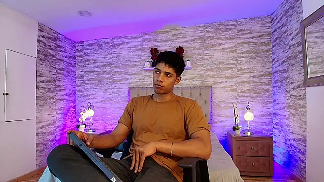 wagz online show from March 31, 8:32 pm