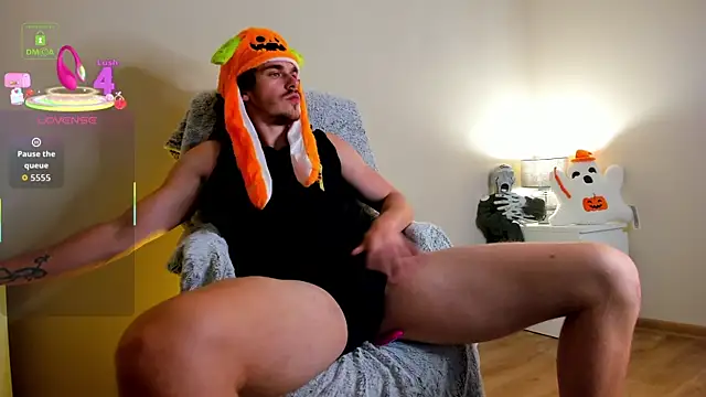 Snapshot of Perry_Knight chatting on October 18, 11:26 am Perry Knight online show from October 18, 11:26 am