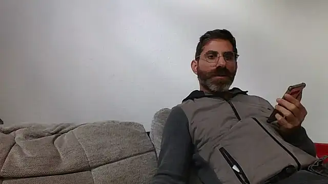 Snapshot of alcatraz009 chatting on September 28, 9:51 am alcatraz009 online show from September 28, 9:51 am