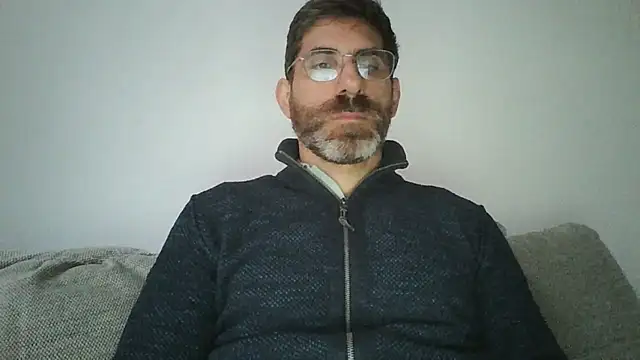 Snapshot of alcatraz009 chatting on October 6, 6:40 am alcatraz009 online show from October 6, 6:40 am