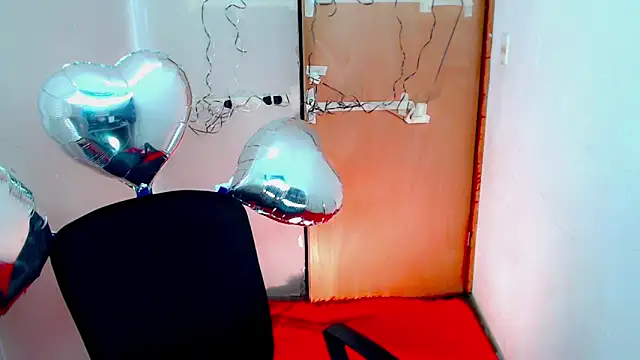 Snapshot of tanjiro_cute chatting on October 5, 11:09 pm tanjiro cute online show from October 5, 11:09 pm