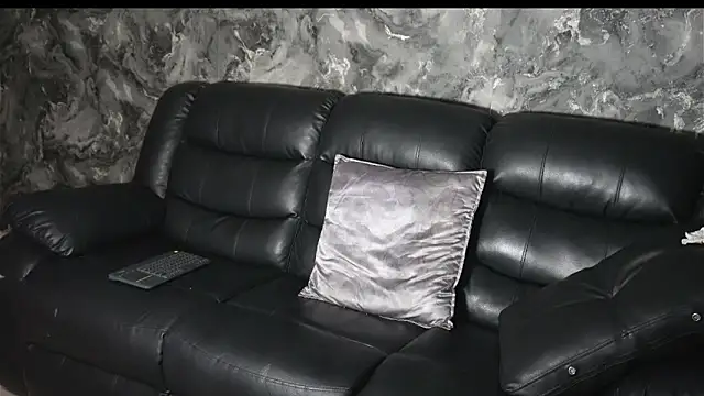 Justin Clark online show from November 4, 2:23 am