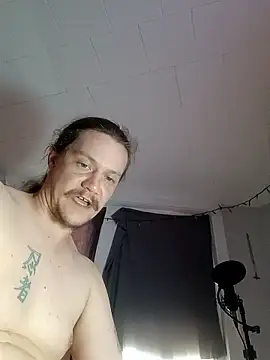 ChuckyyDee online show from May 5, 11:05 pm