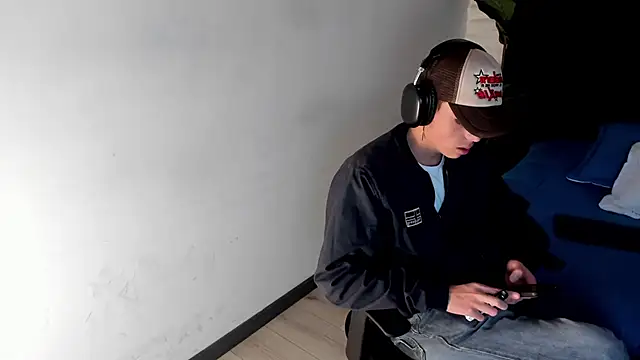 MattiDeLuca online show from February 7, 11:45 am
