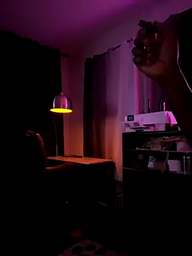 Snapshot of Bignc chatting on October 31, 12:23 am Bignc online show from October 31, 12:23 am