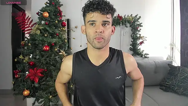 Snapshot of andrewChris_ chatting on December 26, 4:04 pm andrewChris online show from December 26, 4:04 pm