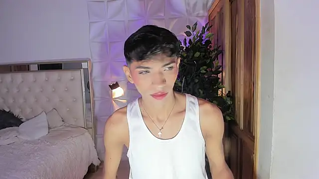 im sebaslopez online show from November 20, 11:42 am