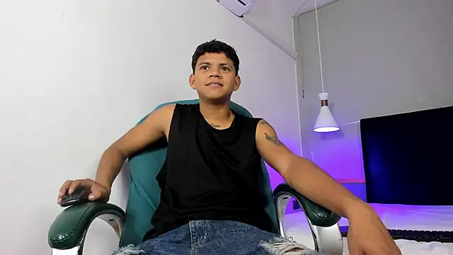 Jeffry wolvess online show from March 15, 12:13 pm