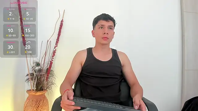 Snapshot of NathanGreyX chatting on December 15, 3:31 pm NathanGreyX online show from December 15, 3:31 pm