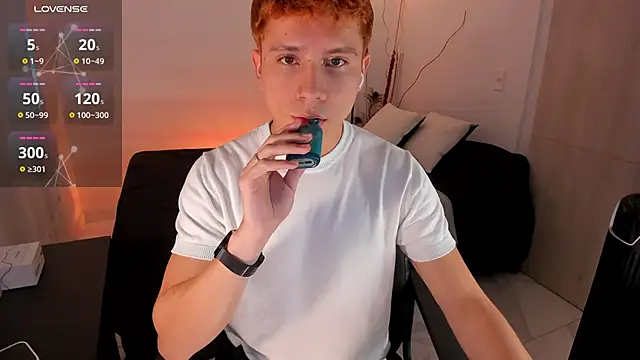 Snapshot of NathanGreyX chatting on March 15, 8:43 pm NathanGreyX online show from March 15, 8:43 pm