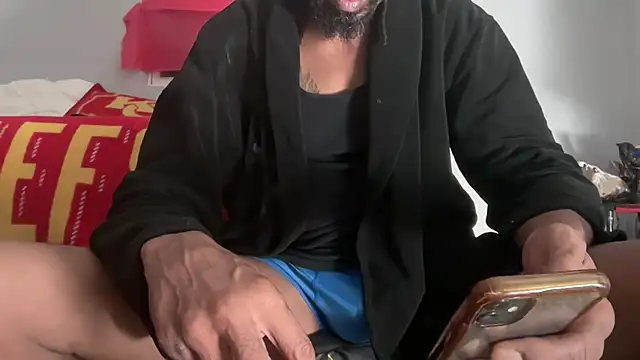 Snapshot of skarfosbabes69 chatting on October 31, 11:57 am skarfosbabes69 online show from October 31, 11:57 am