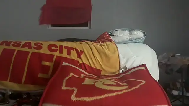 Snapshot of skarfosbabes69 chatting on October 19, 9:45 am skarfosbabes69 online show from October 19, 9:45 am