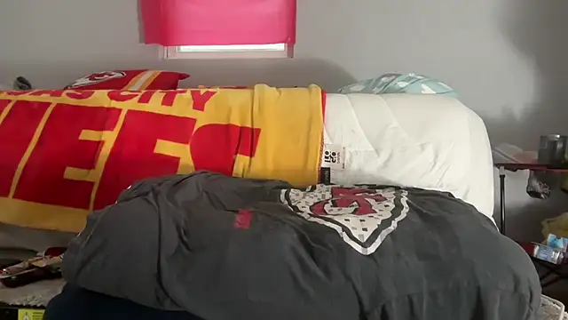 Snapshot of skarfosbabes69 chatting on October 25, 8:43 pm skarfosbabes69 online show from October 25, 8:43 pm