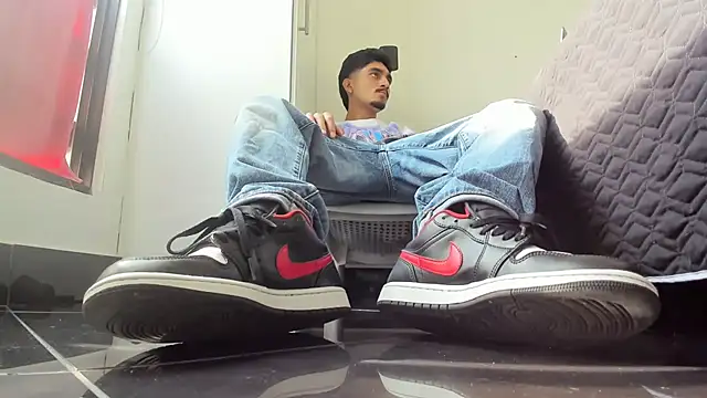 latin bbc online show from November 24, 8:21 pm