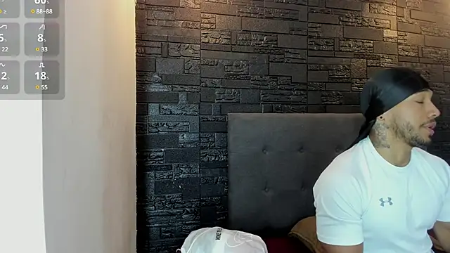 Snapshot of bruno_miller_ chatting on January 20, 9:01 pm bruno miller online show from January 20, 9:01 pm