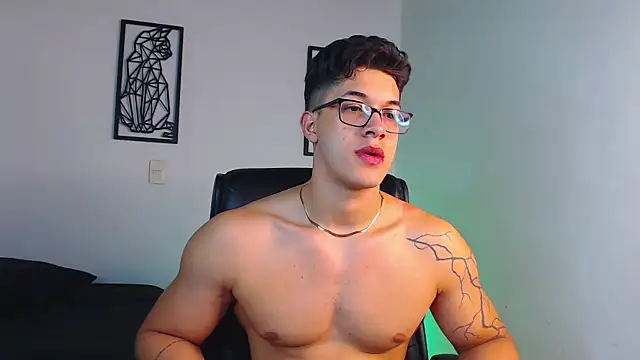 TravisJoplinn online show from December 20, 10:43 pm
